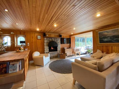Villa Le Huic Maison de Marin Lambriss�e