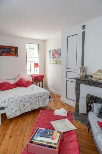Bed & Breakfast Chambre D'h�tes Les Jardins de Marie, Sci Charles III