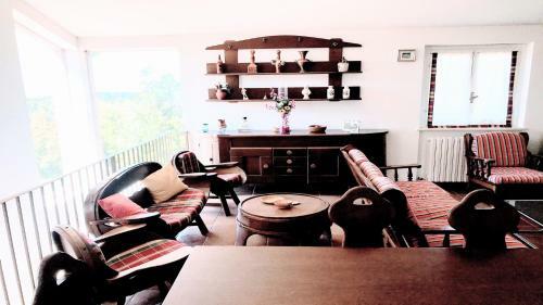 Villa Vallocchia - Sleeps 18 Exclusive Poolgrounds 5