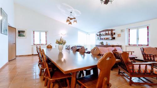 Villa Vallocchia - Sleeps 18 Exclusive Poolgrounds 5