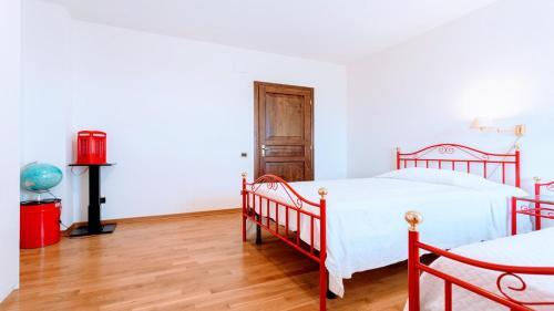 Villa Vallocchia - Sleeps 18 Exclusive Poolgrounds 4