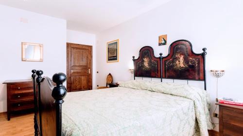 Villa Vallocchia - Sleeps 18 Exclusive Poolgrounds 3