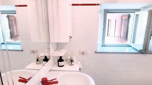 Villa Vallocchia - Sleeps 18 Exclusive Poolgrounds 2