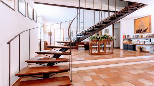 Villa Vallocchia - Sleeps 18 Exclusive Poolgrounds 2