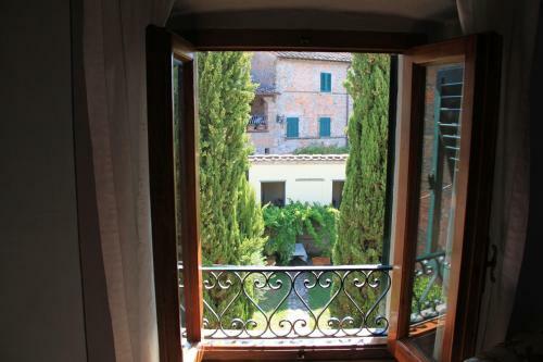 Bed & Breakfast Antica Casa "le Rondini"