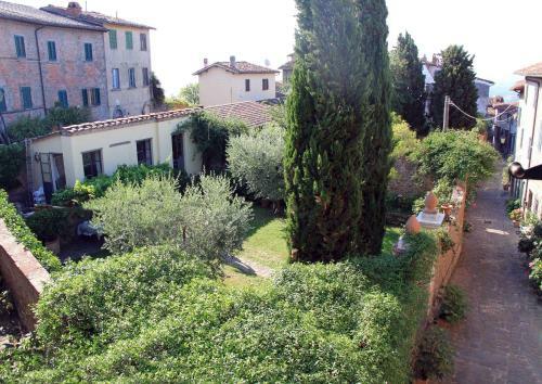 Bed & Breakfast Antica Casa "le Rondini"