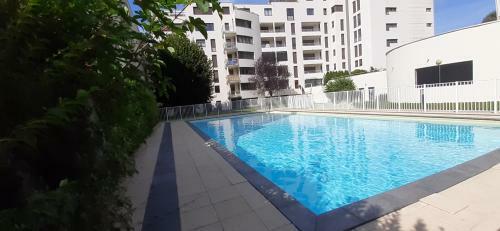 Apartamento App Standing Lecarnot Centre Ville, Parking Et Piscine