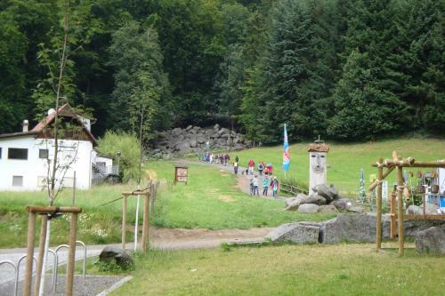 Hotel Gaestehaeuser Am Nibelungensteig