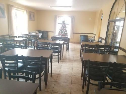 Motel Royal Inn & Suites