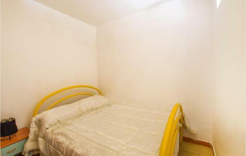 Amazing Apartment In Botricello With Wifi And 2 Bedrooms