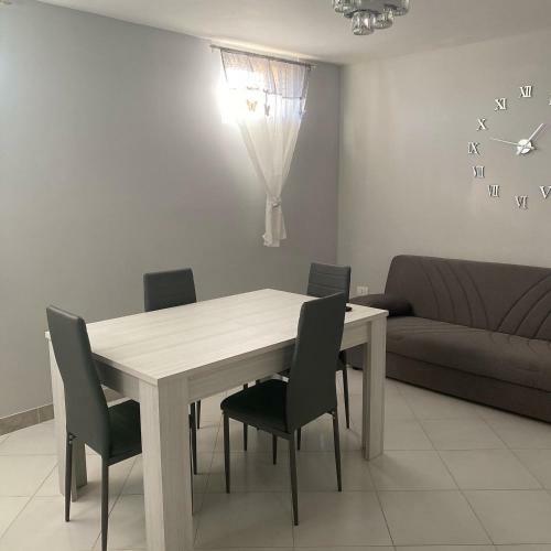 Manzo Apartment