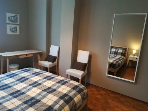 Hostal Cheli & Maddi Rooms