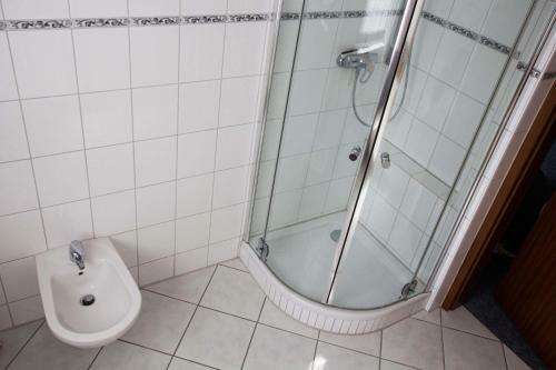 Apartamento Ferienwohnung-neue-tiefe-wohnung-binnensee