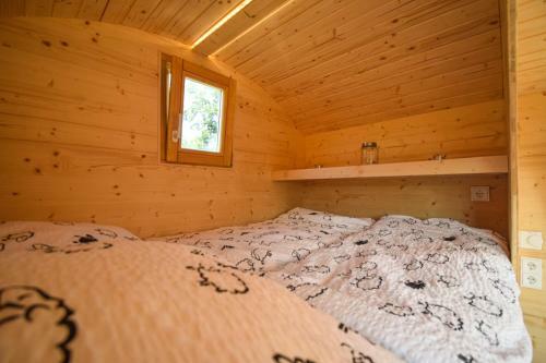 Schatzis Sch�ferwagenhotel Am See
