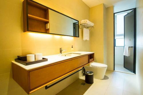 Ji Hotel Zhaojiabang Road