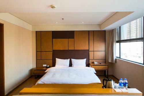 Ji Hotel Zhaojiabang Road