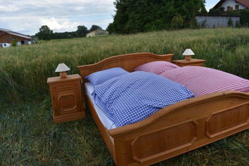 Open Air, Bett Im Kornfeld