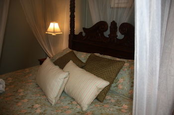 Bed & Breakfast Westbury Gingerbread Cottages