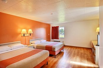 Motel 6 Nashua