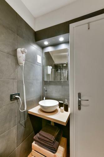 Bruna Holidays House
