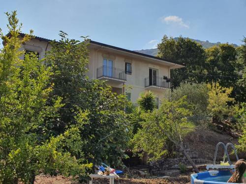 L'opuntia Sul Lago