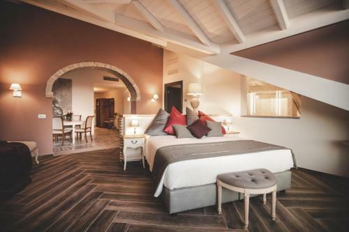 Almaranto Hotel & Retreat