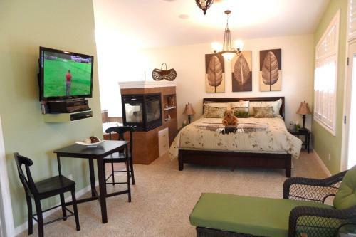 Along River Ridge Bed & Breakfast