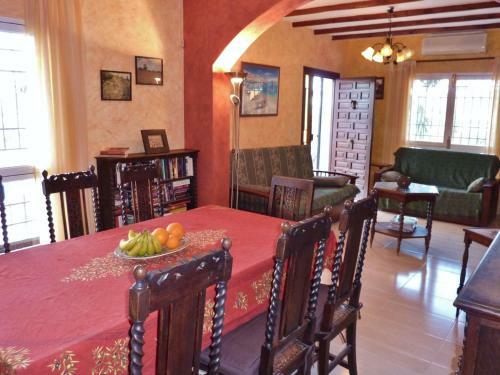 Casa Almog�a