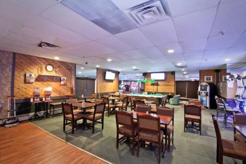 Hotel Provost Motor Inn