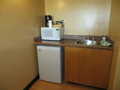 Hotel Athabasca Valley Inn & Suites