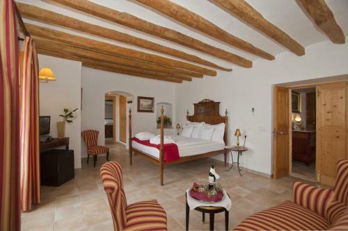 Aparthotel Can Estades