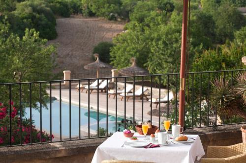 Aparthotel Can Estades
