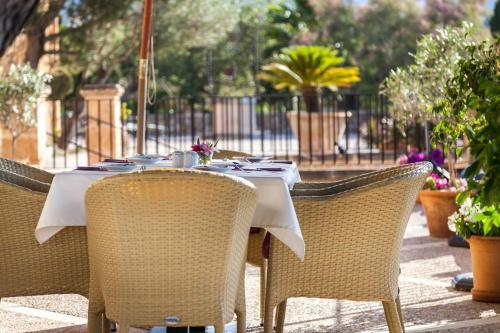 Aparthotel Can Estades