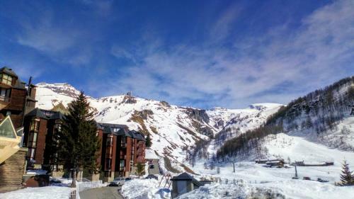 Apartamento Giomein Elegant Blue House Cervinia
