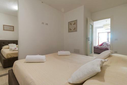 Purple Flower Suit Apartment