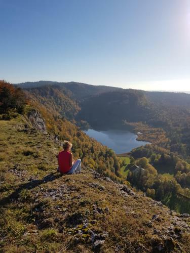 Hostal Le Jura En Toutes Saisons