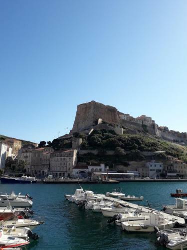 Apartamento T2 Sur Le Port de Bonifacio