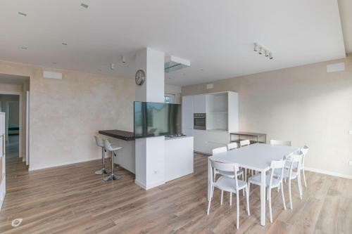 Apartamento Beachfront Penthouse With Jacuzzi And Private Parking