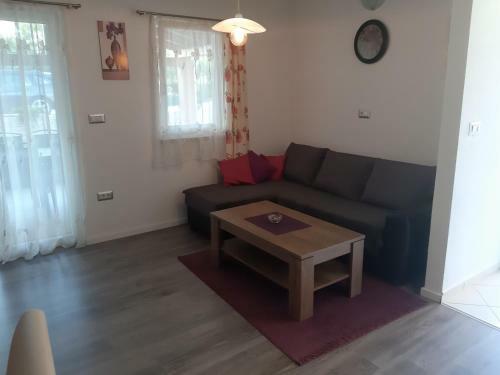 Apartments Dora