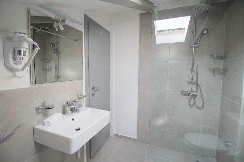 Hostal Alessio Premium Rooms