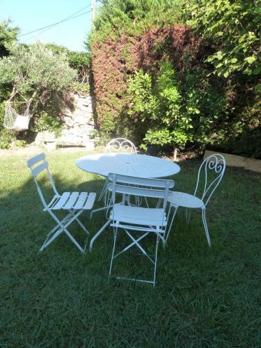 "a Deux Pas de La Montagnette", Mazet Provencal 4 Personnes