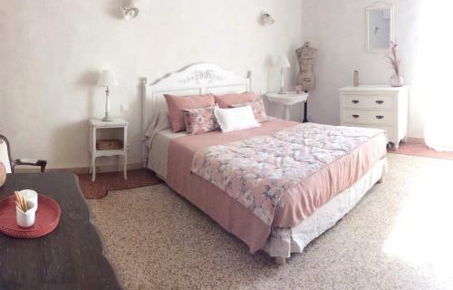 Hostal Les Terrasses de Boulbon B&B