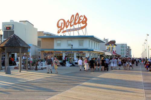 Oceanus Motel - Rehoboth Beach
