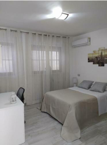 T-white Apartment