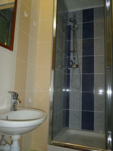 Hostal ????????? ??????? Victoria