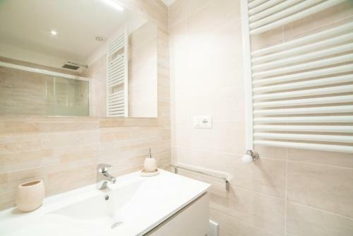 Apartamento Minimalist Chic A Villanova 3bdr - 2bth - Wifi