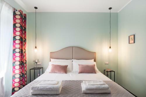 Hostal Contus R�tro Guest House