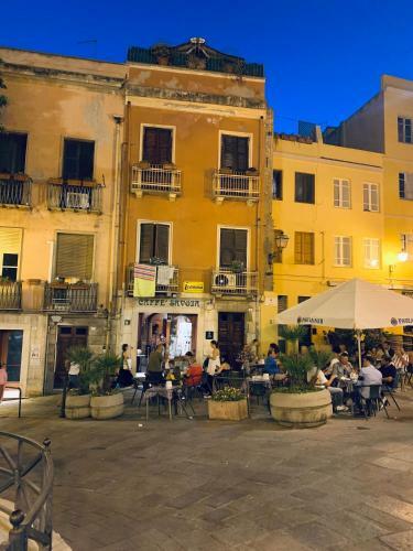 Hostal C&o Savoia Rooms