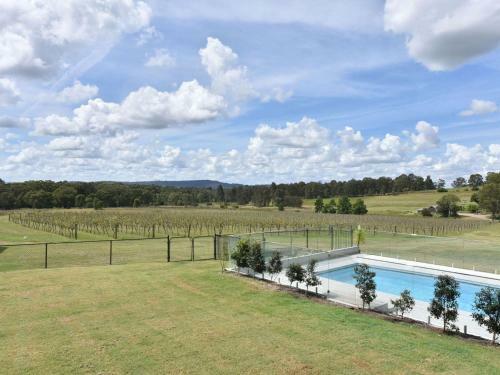 Palmers Lane On Vineyard 5br Homestead With Pool Formerly Gemelli