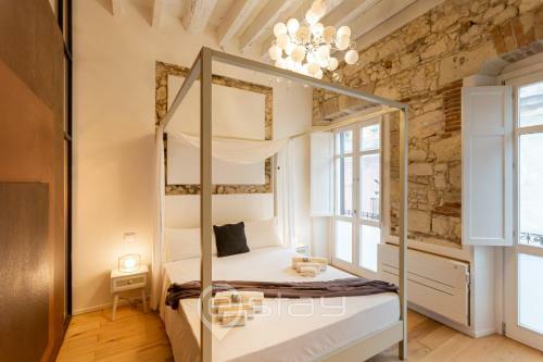 R Apartment - City Centre